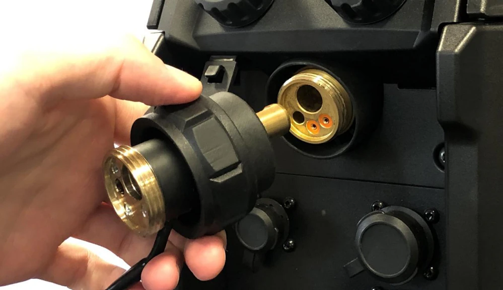 Euro connector attached to the power source